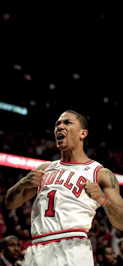 记者：莱奥周二接受核磁共振检查，结果显示无肌肉损伤（记者：莱奥周二核磁共振结果显示未见肌肉损伤）