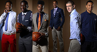 日本队再度成为亚洲希望（日本队再次扛起亚洲希望之旗）