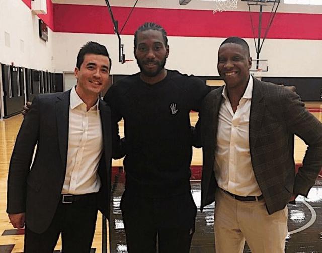 存在感一般！胡金秋&孙铭徽CBA揭幕战合砍18分6板5助（胡金秋、孙铭徽状态平平：CBA揭幕战合计18分6篮板5助攻）