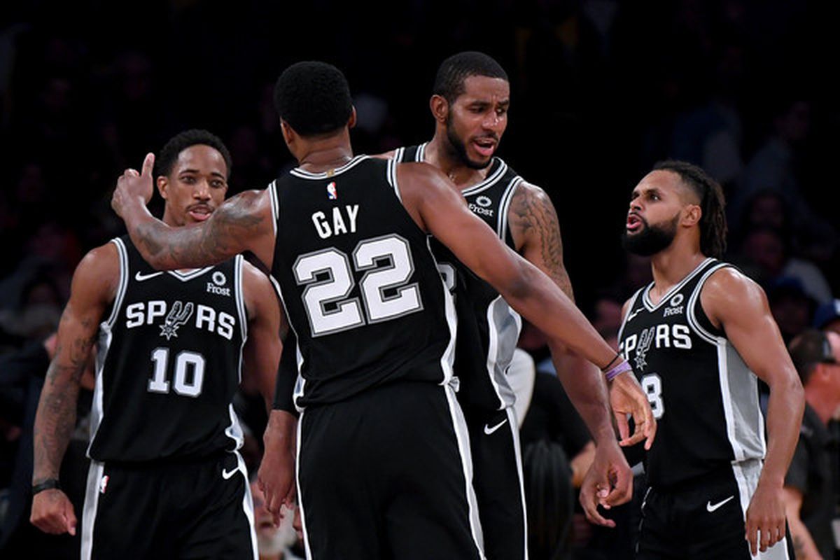 湖记：今日绝对是詹姆斯复出后最佳表现，他在进攻端状态拉满（湖人记者：今日詹姆斯复出后最佳一役，进攻火力全开）