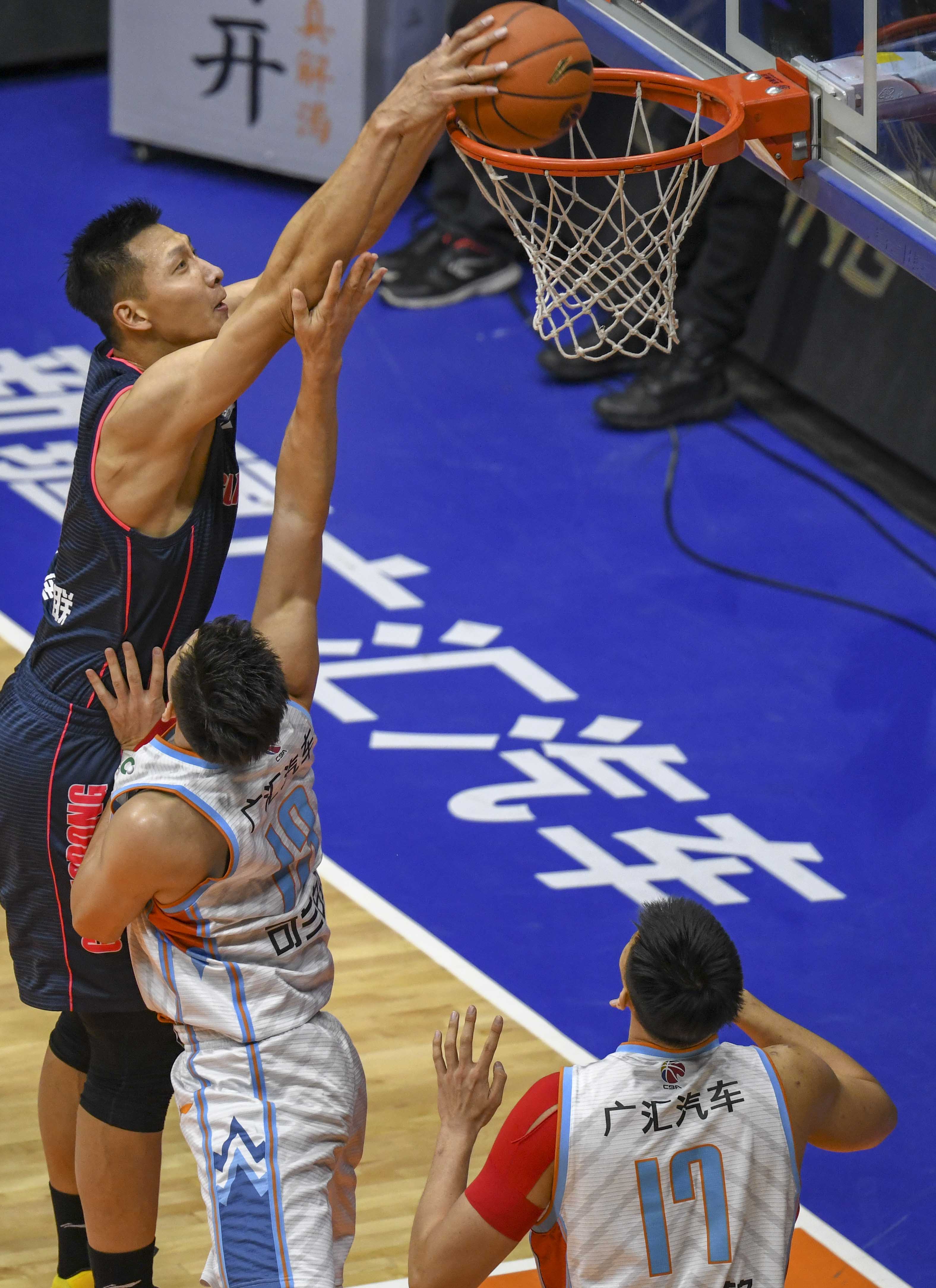 尼克斯目前客场战绩1胜5负，创2019年以来最差客场开局（尼克斯客场仅1胜5负，创自2019年以来最差开局）