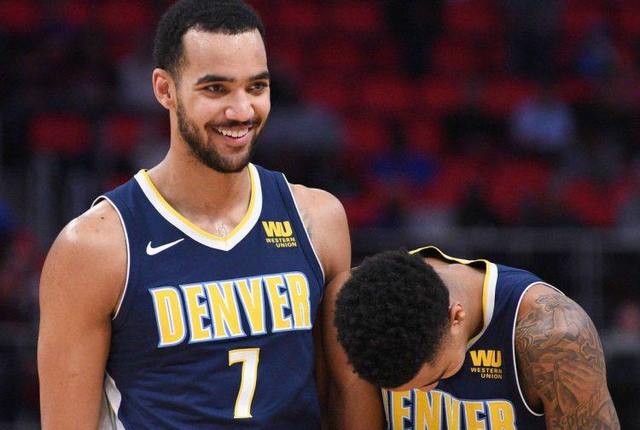 邮报：布拉德利有望出战利兹联，弗林蓬将在本月中旬复出（邮报：布拉德利或出战利兹联，弗林蓬预计本月中旬回归）