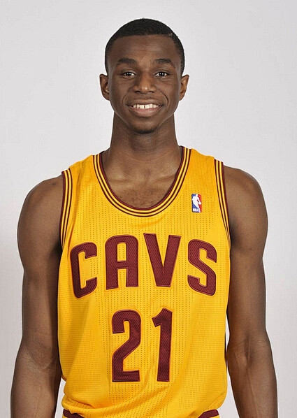 阿斯：英、葡多家俱乐部有意帕尔梅拉斯21岁巴西中场阿兰（阿斯：英葡多队有意签下帕尔梅拉斯21岁巴西中场阿兰）