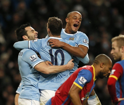 湖人浓眉哥篮下统治力助球队获胜（浓眉禁区制霸，助湖人取胜）