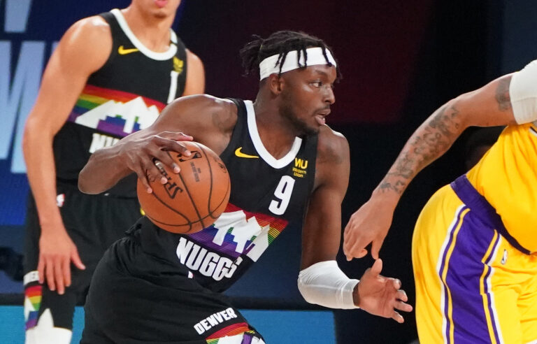 科尔：弗拉格在上场比赛投开了，展现了他三分的巨大威胁（科尔：弗拉格上一战手感火热，三分杀伤力十足）