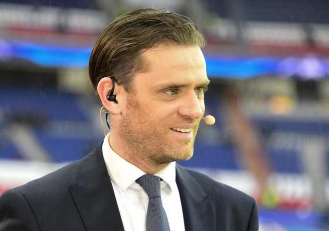 德天空：法兰克福对乌尊要价8000万欧，一些英超俱乐部有意（德天空：法兰克福为乌尊标价8000万欧，英超多队有意）