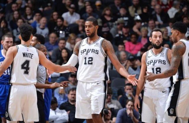 法尔克：拜仁认为超6500万欧签雅克松太贵，在关注弗拉霍维奇（法尔克：拜仁认为雅克松超6500万欧不划算，正关注弗拉霍维奇）