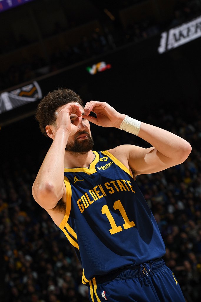 于根伟：开直播为缓解球员压力，我的工作不是研究网络资讯（于根伟：直播只为给球员减压，我的职责并非研究网络资讯）